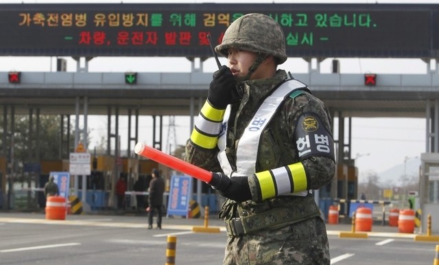 Pyongyang suspend le « téléphone rouge » militaire avec le Sud - ảnh 1